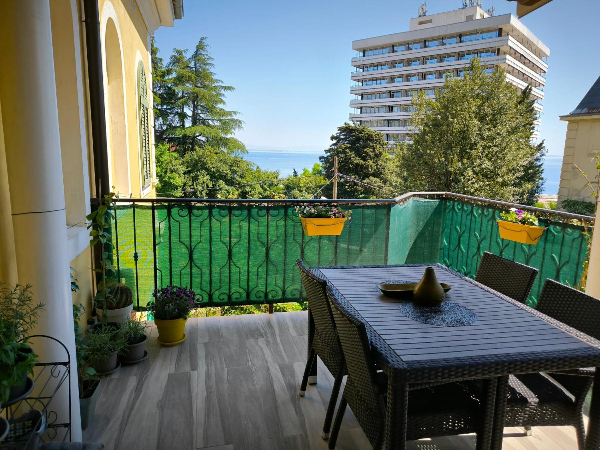 Apartment Matea Opatija Bagian luar foto